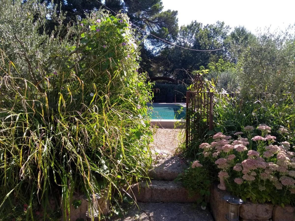 Mas De Camejean Bed and Breakfast Lambesc Exteriör bild